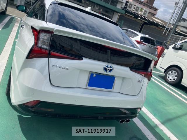 Toyota PRIUS 2022-07 8877589-4