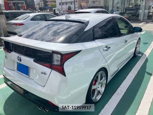 Toyota PRIUS 2022-07 8877589-5