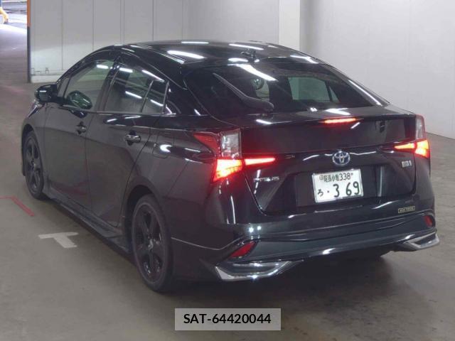 Toyota PRIUS 2022-08 8877776-1