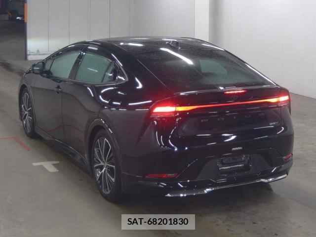 Toyota PRIUS 2023-10 8877782-1