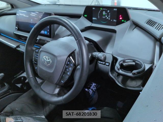 Toyota PRIUS 2023-10 8877782-2