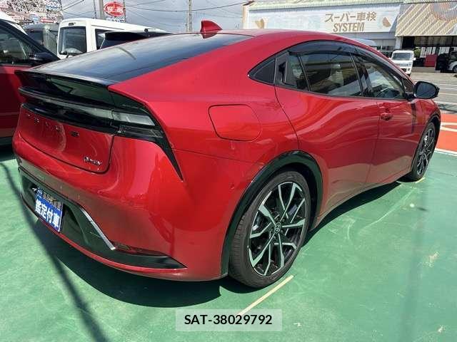 Toyota PRIUS 2024-12 8877870-1
