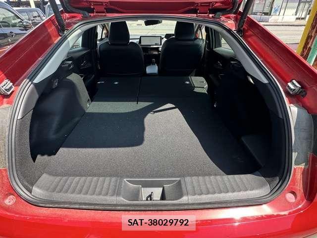 Toyota PRIUS 2024-12 8877870-13