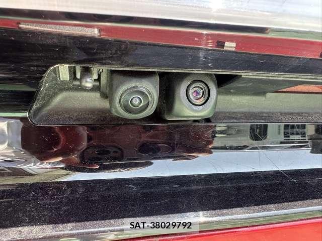 Toyota PRIUS 2024-12 8877870-16