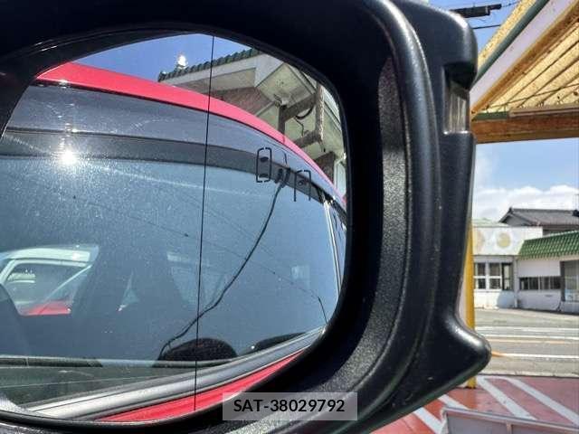 Toyota PRIUS 2024-12 8877870-17