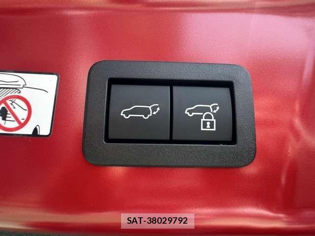 Toyota PRIUS 2024-12 8877870-8