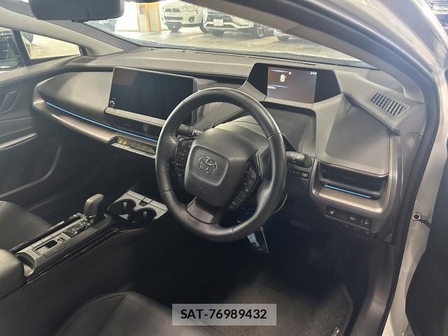 Toyota PRIUS 2025-02 8877981-2