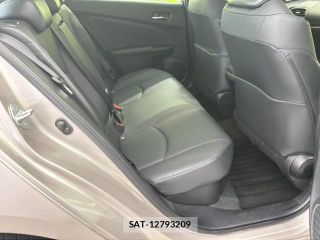 Toyota PRIUS 2019-10 8878057-4