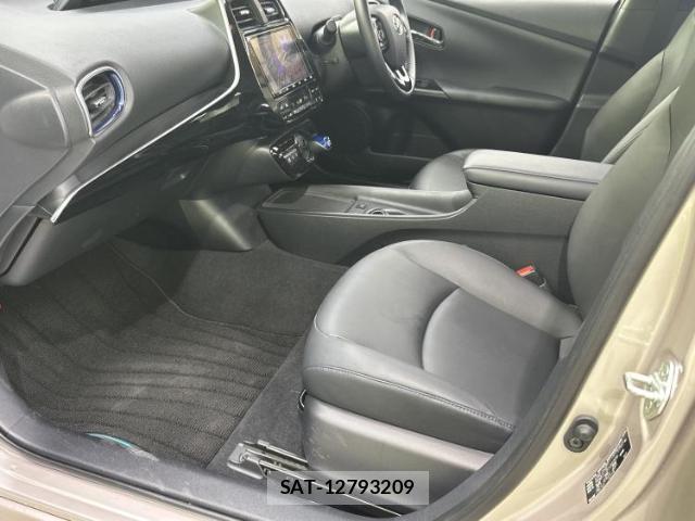 Toyota PRIUS 2019-10 8878057-5