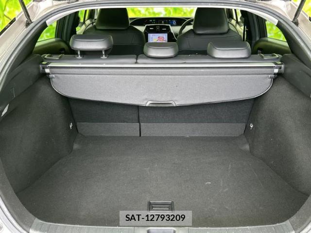 Toyota PRIUS 2019-10 8878057-7