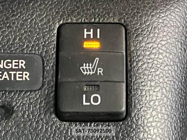 Toyota PRIUS 2016-02 8878112-16
