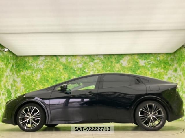 Toyota PRIUS 2023-07 8878120-1