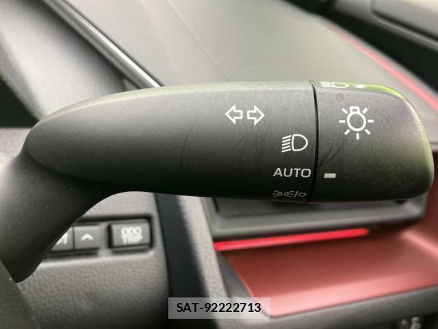 Toyota PRIUS 2023-07 8878120-14