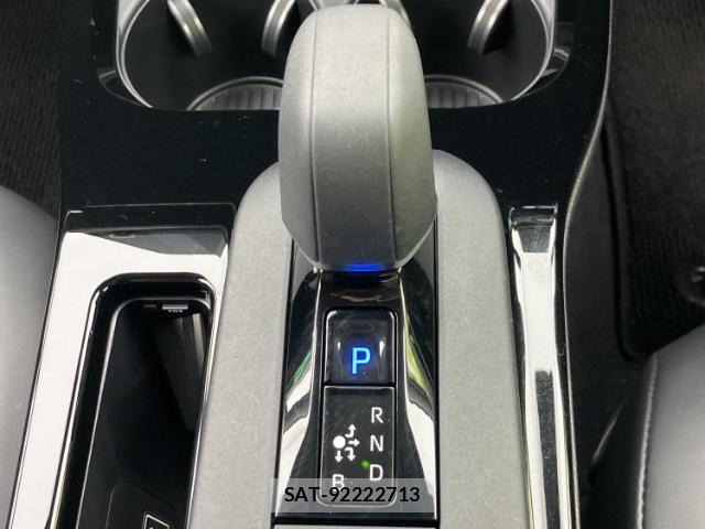 Toyota PRIUS 2023-07 8878120-16
