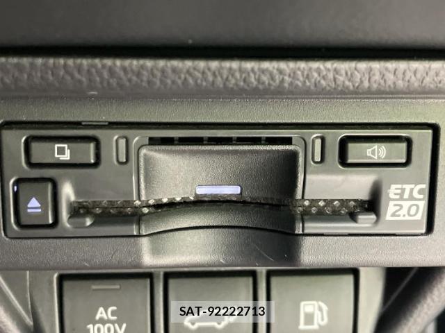 Toyota PRIUS 2023-07 8878120-17