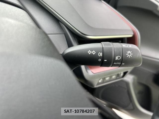 Toyota PRIUS 2023-06 8878159-16