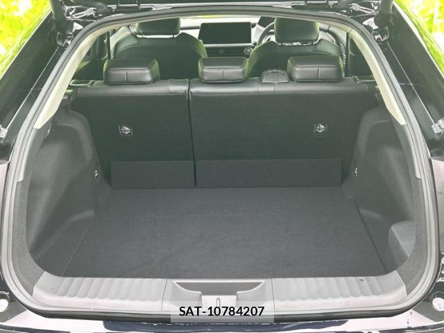 Toyota PRIUS 2023-06 8878159-7