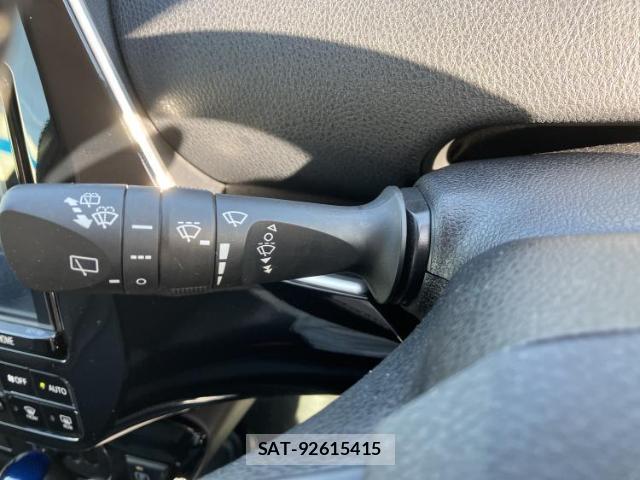 Toyota PRIUS 2019-10 8878161-16