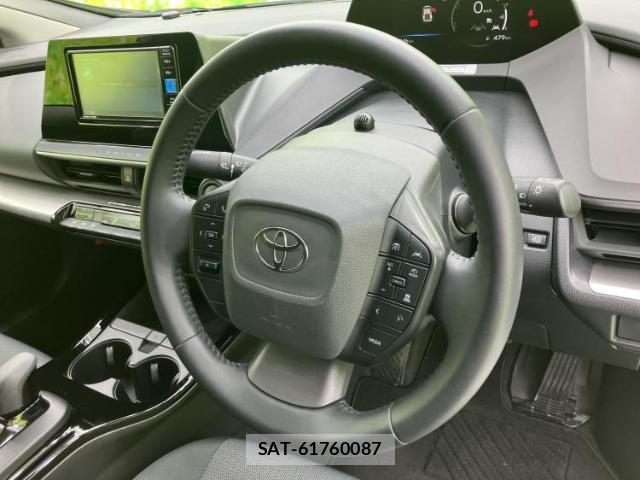 Toyota PRIUS 2023-06 8878180-14