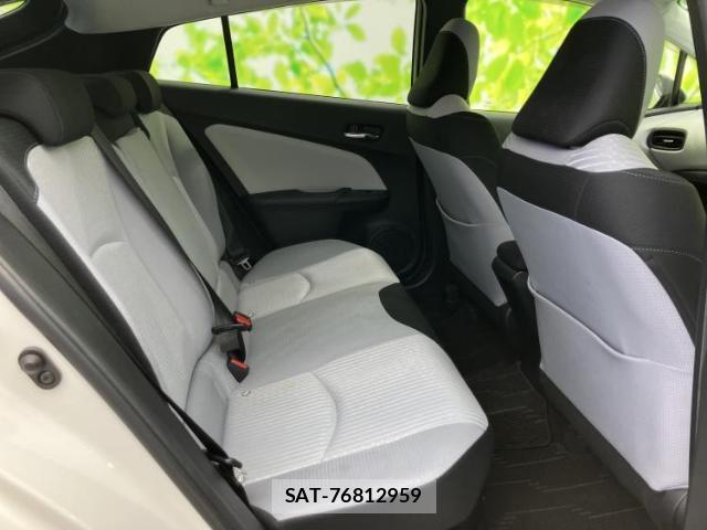 Toyota PRIUS 2017-03 8878244-5