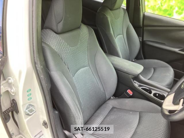 Toyota PRIUS 2016-08 8878258-3