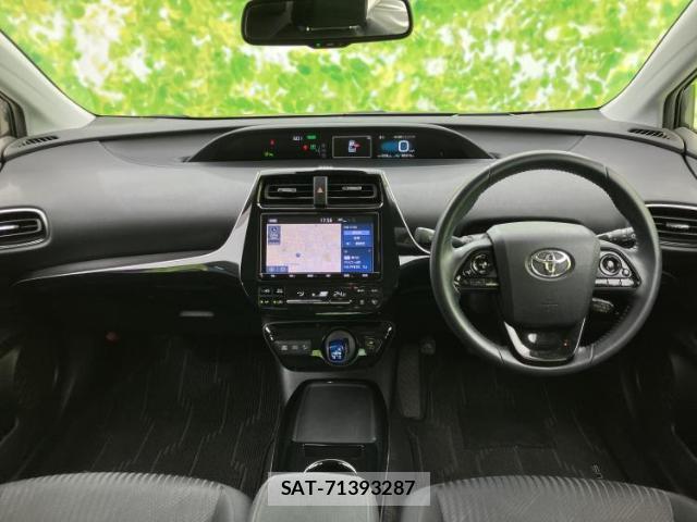 Toyota PRIUS 2019-10 8878278-12