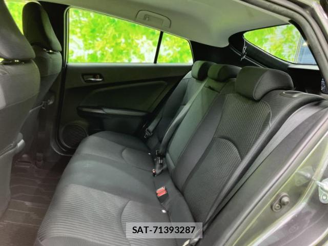 Toyota PRIUS 2019-10 8878278-6