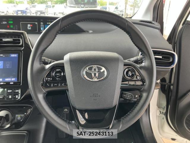 Toyota PRIUS 2019-06 8878295-13
