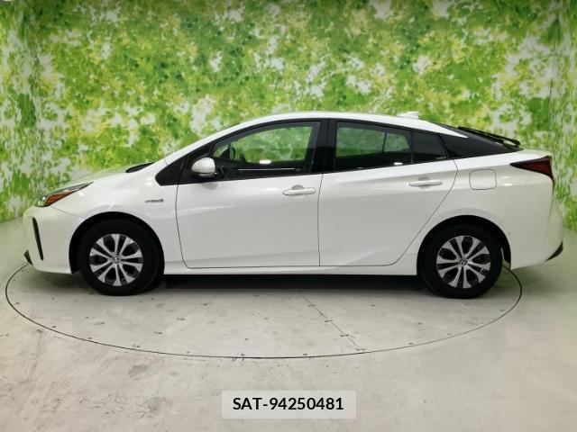Toyota PRIUS 2019-05 8878300-1