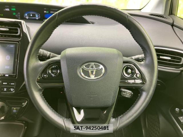 Toyota PRIUS 2019-05 8878300-14