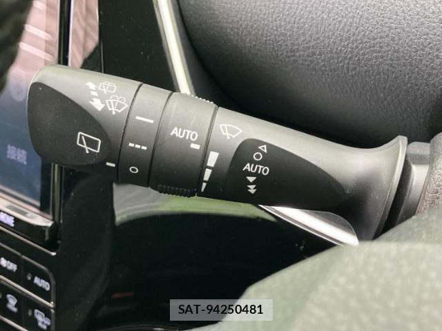 Toyota PRIUS 2019-05 8878300-16
