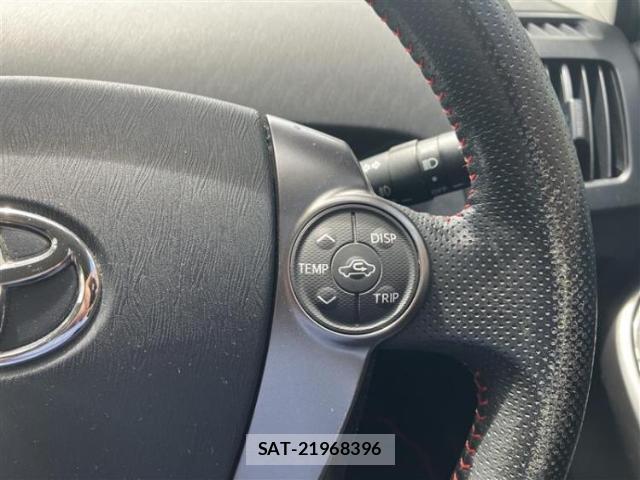 Toyota PRIUS 2014-12 8878313-12