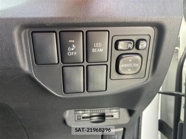 Toyota PRIUS 2014-12 8878313-15