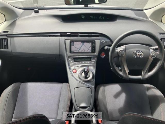Toyota PRIUS 2014-12 8878313-3