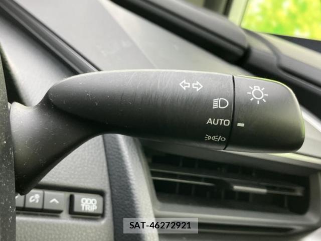 Toyota PRIUS 2023-04 8878319-15
