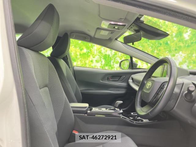 Toyota PRIUS 2023-04 8878319-3