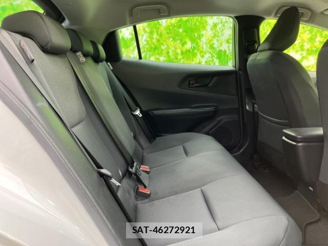Toyota PRIUS 2023-04 8878319-4
