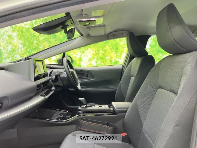 Toyota PRIUS 2023-04 8878319-5