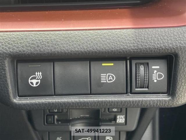 Toyota PRIUS 2023-07 8878389-12