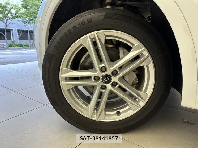 Audi Q5 2024-06 8877550-16