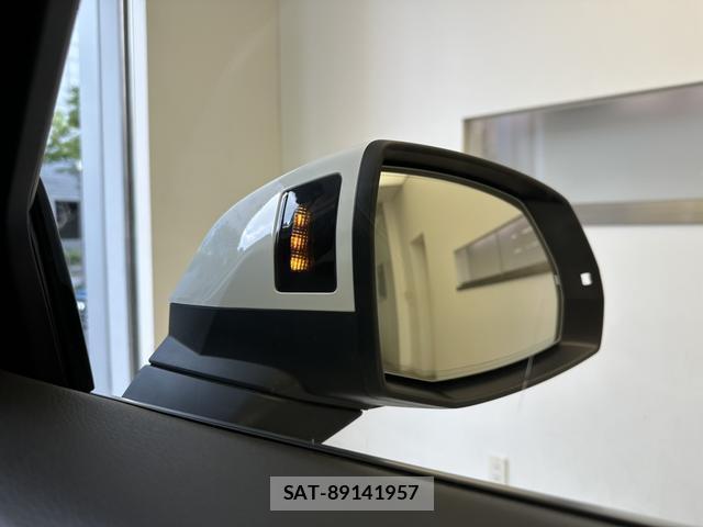 Audi Q5 2024-06 8877550-9