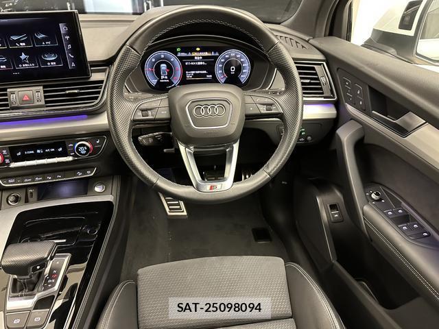 Audi Q5 2022-08 8877551-11