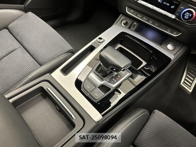 Audi Q5 2022-08 8877551-12