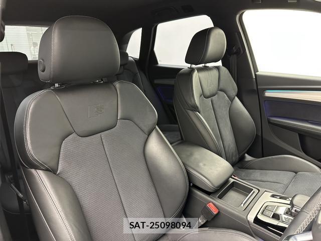 Audi Q5 2022-08 8877551-3
