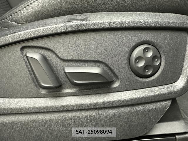 Audi Q5 2022-08 8877551-8