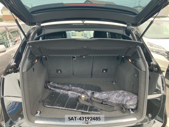 Audi Q5 2016-01 8877882-3