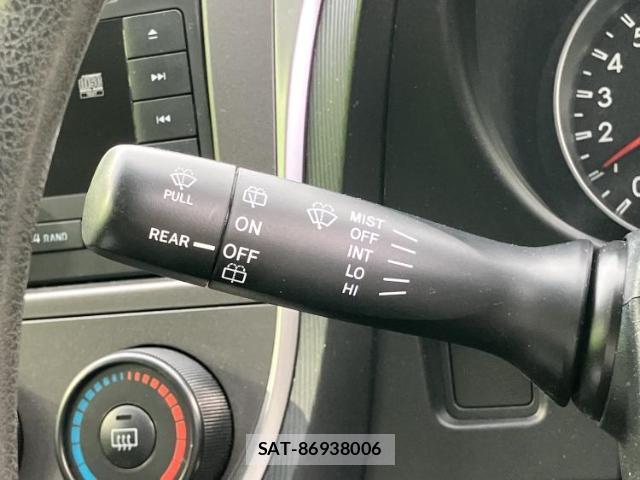 Toyota RACTIS 2013-09 8877050-12