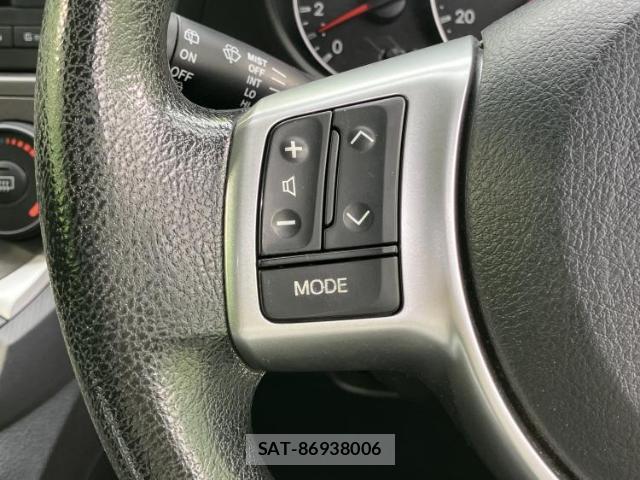 Toyota RACTIS 2013-09 8877050-14
