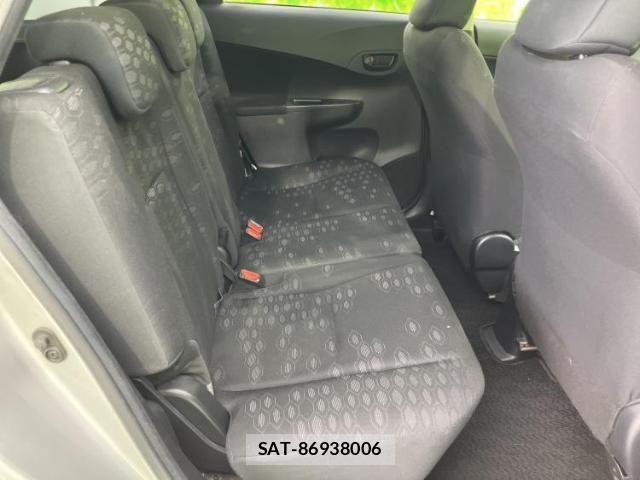 Toyota RACTIS 2013-09 8877050-4