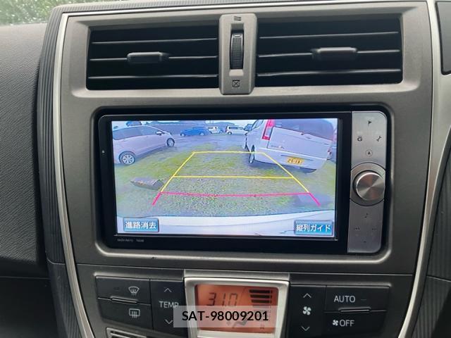 Toyota RACTIS 2011-09 8877309-6